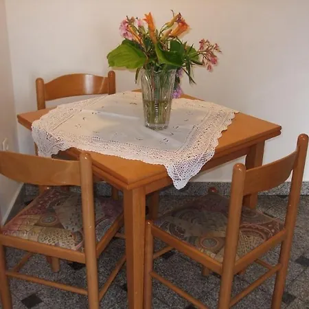 Apartment In With Sea View, Terrace, Air Conditioning, Wifi *