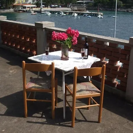 Apartment In With Sea View, Terrace, Air Conditioning, Wifi