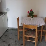 Apartmán In With Sea View, Terrace, Air Conditioning, Wifi Ika