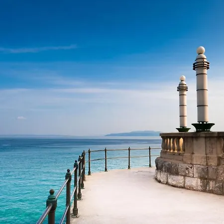 In With Sea View, Terrace, Air Conditioning, Wifi